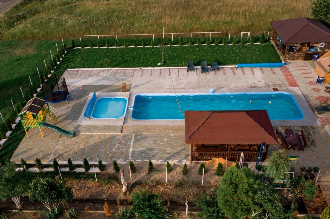 Complex Stefanesti Hotel Bozovici Exterior foto